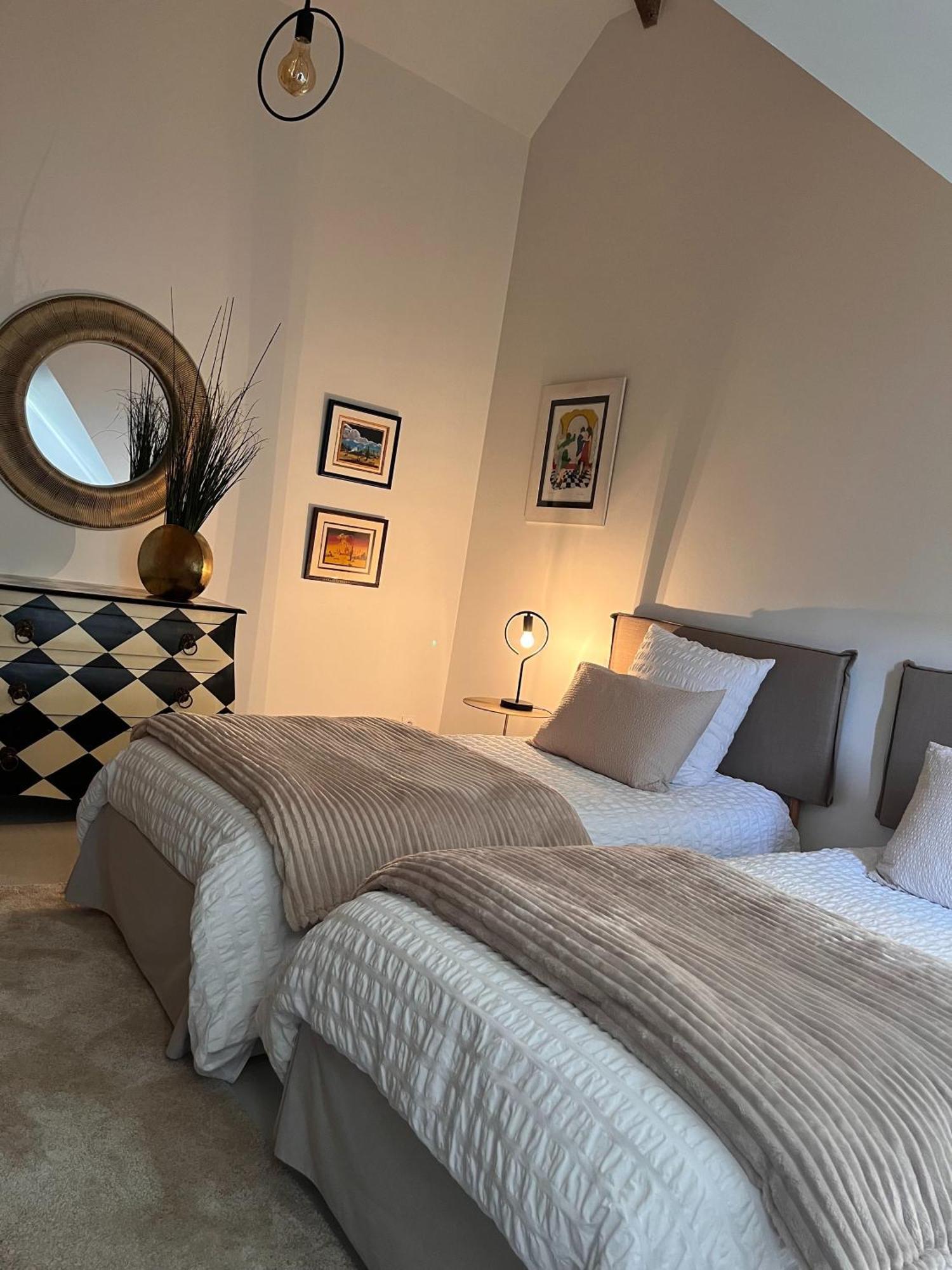 La Sellerie Bed and Breakfast Romagne  Eksteriør billede