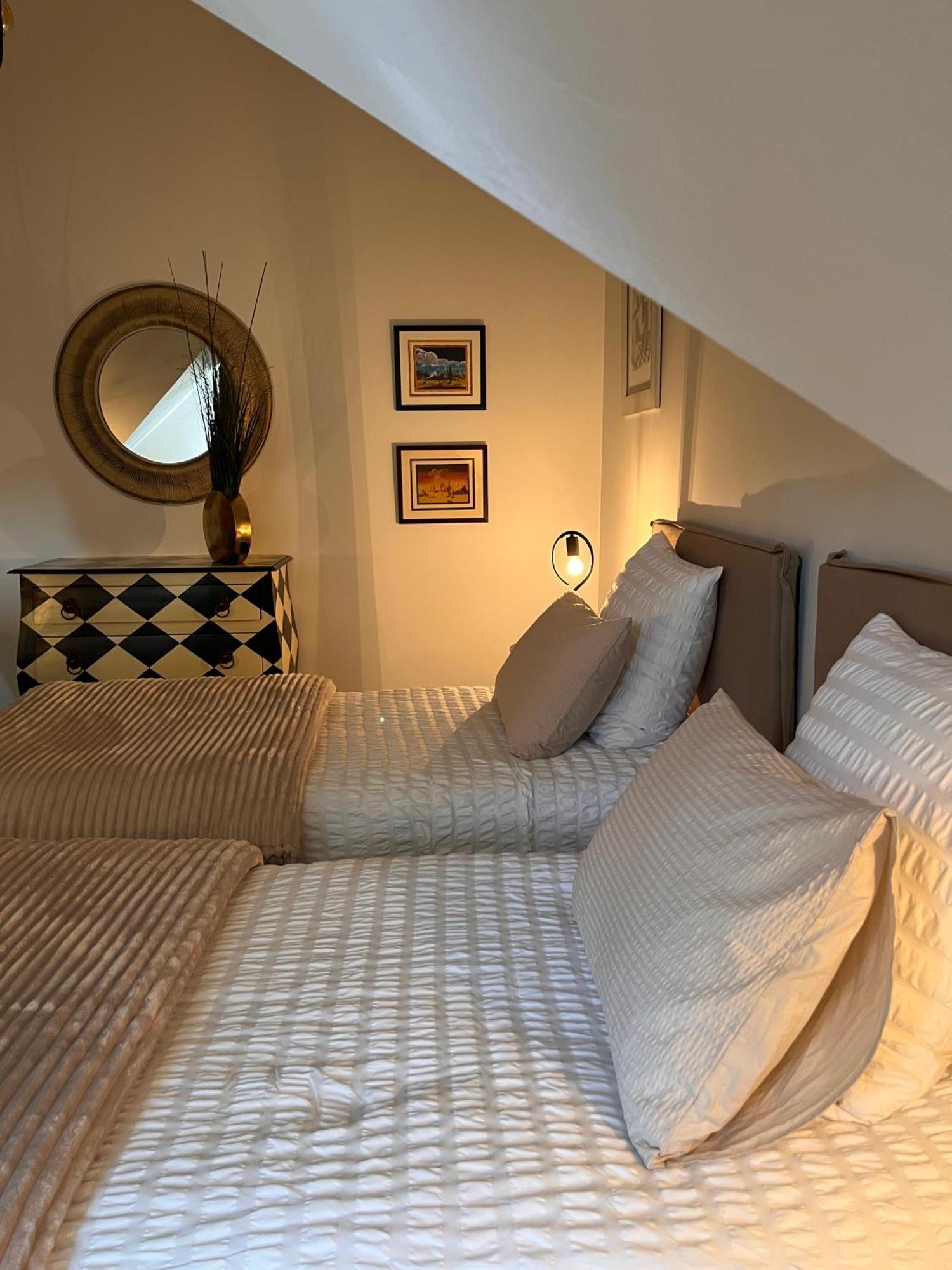 La Sellerie Bed and Breakfast Romagne  Eksteriør billede